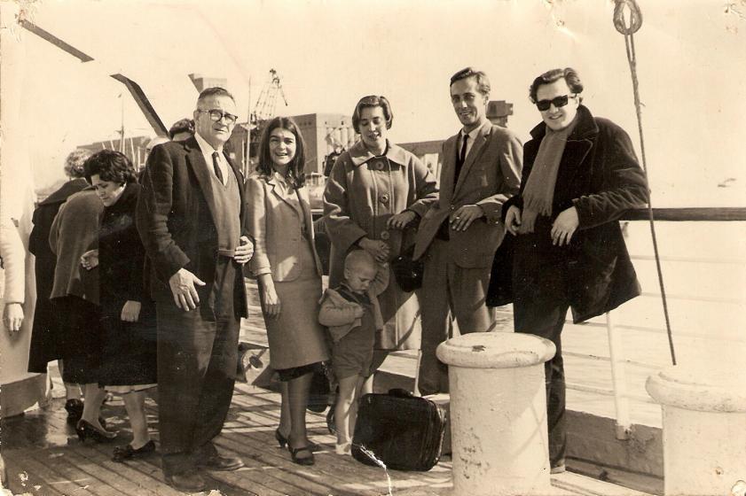 Ernesto Guevara (padre), Celia Guevara, Carmen Aguilar con su hijo Roberto, Pepe Aguilar y Pepe Lamarca.
