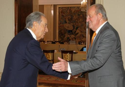 El entonces Rey Juan Carlos recibe a Juan Miguel Villar Mir (2014).