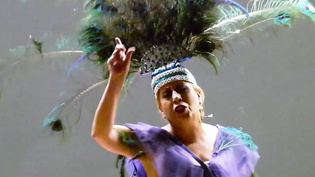 Candelas interpretando a María Jiménez en un 'playback' en 2016.