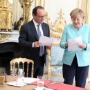 <p>El presidente François Hollande con Angela Merkel, durante su reunión en el Palacio del Elíseo el pasado 6 de julio.</p> (:  Présidence de la République)