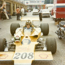 <p>Lella Lombardi durante el campeonato Europeo Brands Hatch Rothmans 5000 en 1974.</p>