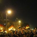 <p>Las banderas ondean en la plaza de Tahrir, El Cairo, durante la Primavera árabe.</p> (:  Ramy Raoof)