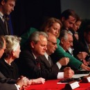 <p>Los presidentes Slobodan Milosevic, Alija Izetbegovic y Franjo Tudjman, durante la firma de los Acuerdos Dayton, el 14 de diciembre de 1995.</p> (: Staff Sgt. Brian Schlumbohm)