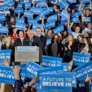 <p>Bernie Sanders pronuncia su discurso de la victoria tras lograr el 60% de los votos en las primarias de New Hampshire.</p> (: Caroline Conejero)