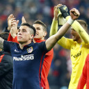 <p>Giménez, emocionado, celebra junto a sus compañeros el pase a la final de la Champions.</p>