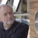 <p>Jeremy Corbyn entrevistado por Owen Jones.</p> (: Owen Jones / Youtube)