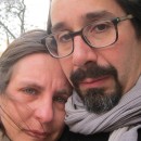 <p><em>Selfie</em> de pareja con ojos llorosos.</p> (: A.-P. M.)