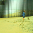 <p>Valla de Tijuana, que marca la frontera entre Estados Unidos y México en la playa.</p>