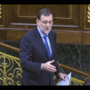 <p>Mariano Rajoy contesta a una pregunta formulada por Pablo Iglesias, durante la sesión de control al Gobierno el 30 de noviembre.</p>