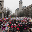 <p>La Marcha de las Mujeres sobre Washington congregó a medio millón de personas, el doble que la investidura de Donald Trump, que tuvo lugar el día anterior. </p>