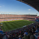 <p>El estadio Vicente Calderón, lleno, durante el partido contra el FC Barcelona. </p>