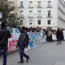 <p>Manifestación de manteros y lateros, frente al Congreso el pasado 28 de marzo.</p>