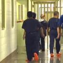 <p>Un grupo de inmigrantes encerrados en el Secure IAH Detention Facility, de Livingston.</p>