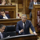 <p>Juan Ignacio Zoido responde las preguntas de los diputados. </p>