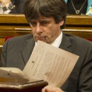 <p>Puigdemont, durante la sesión del Parlament.</p>