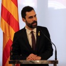 <p>El president del Parlament, Roger Torrent, comparece para anunciar aplazar la sesión de investidura, el 30 de enero. </p>