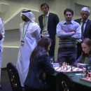 <p>Dos jugadoras disputan un partida en el segundo día del Mundial de Partidas Rápidas y Relámpago, celebrado en Arabia Saudí en diciembre de 2017. </p>