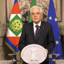 <p>El presidente de la República de Italia, Sergio Mattarella, anuncia su negativa a aceptar al nuevo ministro de Economía, Paolo Savona. Palazzo del Quirinale, 27 de mayo de 2018. </p>