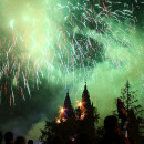 <p>Fuegos artificiales en Santiago de Compostela con motivo del día de Santiago Apóstol.</p>