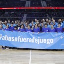 <p>Imagen de la campaña #AbusoFueraDeJuego durante el partido Movistar Estudiantes - FC Barcelona Lassa.</p>