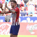 <p>Saúl y Arias celebran el gol ante el Valladolid. </p>