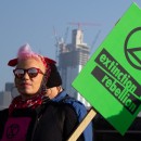 <p>Protesta del movimiento Extinction Rebellion en el puente de Blackfriars en Londres el pasado noviembre. </p>