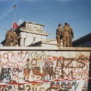 <p>El Muro a la altura de la puerta de Brandeburgo el 16 de noviembre de 1989.</p>