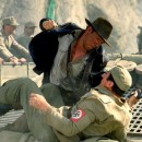 <p>Indiana Jones agrediendo a un nazi.</p>