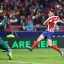 <p>El remate de Ángel Correa que batió a Asenjo para el 1-0 del Atlético</p>