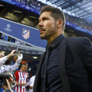 <p>Simeone salta a San Siro antes del inicio de la final de la Champions League</p>