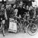 <p>Foto del Clarion Cycling Club antes de su marcha a Barcelona, en 1936.</p>