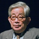 <p>Kenzaburo Oé, durante una conferencia en el Instituto Japonés de Colonia (Alemania).</p> (: Hpschaefer)