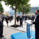 <p>El presidente de Asturias, Adrián Barbón, en el memorial en recuerdo a las víctimas de la covid el pasado julio en Oviedo. </p>