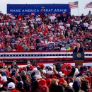 <p>Donald Trump se dirige a sus seguidores en un mitin en Pensilvania este sábado 30 de octubre.</p> (: Campaña Trump)