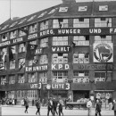 <p>Bülowplatz de Berlin con el emblema de Antifaschistischen Aktion (1932).</p>