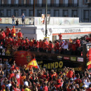 <p>Los jugadores de la selección española de fútbol celebran en Madrid su victoria en el mundial de Sudáfrica (2010).</p>