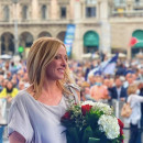 <p>Giorgia Meloni en un acto organizado por Fratelli d' Italia en la Piazza del Duomo (Milán, Italia).</p>