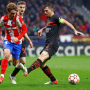 <p>Griezmann intenta desmarcarse de un rival al inicio de la segunda mitad del partido.</p>