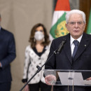 <p>El presidente de la República italiana, Sergio Mattarella, anuncia el éxito de las votaciones que han llevado a su reelección.</p>