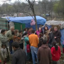 <p>Delegados de la ONU, durante una visita a campamentos de romaníes chiricli en Crimea, en 2014.</p>