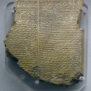 <p>Tablilla que contiene parte de la 'Epopeya de Gilgamesh'</p>