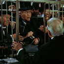 <p>Clientes furiosos exigen la retirada inmediata de sus depósitos bancarios. ‘Mary Poppins’ (1964).</p>