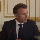 <p>Emmanuel Macron en la rueda de prensa posterior al Consejo de Ministros, hablando sobre el fin de la abundancia.</p> (: )