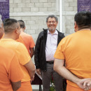 <p>Élmer Mendoza entre presos en el Reclusorio Metropolitano de Guadalajara (México). FIL. Natalia Fregoso</p>
