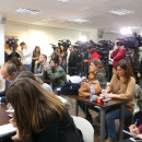 <p>Periodistas recogiendo declaraciones en una rueda de prensa del grupo ultraderechista Hazte Oír.</p>