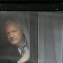 <p>Julian Assange fotografiado en la embajada de Ecuador en Londres, donde buscó refugio en el verano de 2012. / <strong>Kirsty Wigglesworth, NTB</strong></p> (: )