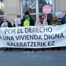 <p>Concentración de Stop Desahucios Álava contra la Ley Hipotecaria, del 20 de diciembre de 2018. <strong>/ Edurne García (Stop Desahucios EUS)</strong></p>