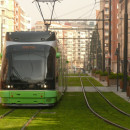 <p><em>El tranvía de Vitoria, uno de sus elementos característicos de la ciudad.</em> / <strong>Calafellvalo (Flickr)</strong></p>