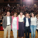 <p>Ana Pontón (centro) junto a los candidatos por el BNG y Goretti Sanmartín, actual alcaldesa compostelana (derecha), en un acto de campaña. / <strong>BNG </strong></p>
