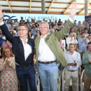 <p>Alberto Núñez Feijóo junto a Alfonso Rueda en un acto del PP gallego. Junio de 2023. / <strong>Twitter (@AlfonsoRuedaGal)</strong></p>